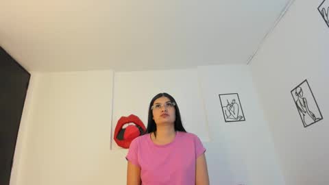 Snapshot of cloehonney chatting on January 3, 12:11 am cloe online show from January 3, 12:11 am