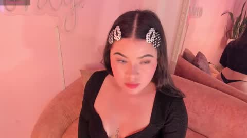 cloeparker_ online show from November 12, 11:52 am