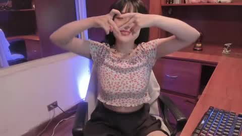 Cloe Ricci online show from May 9, 9:39 pm