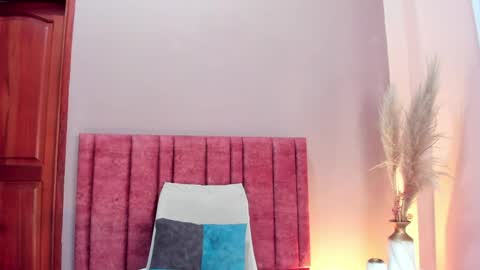 Cloe Rossel online show from May 9, 7:27 pm