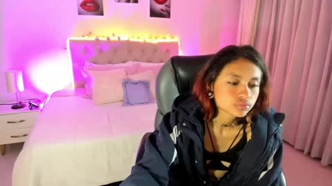 emely dolce online show from September 29, 3:33 am