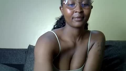 Coco online show from March 13, 5:14 pm