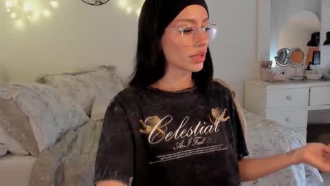 Snapshot of connie_deep chatting on February 9, 1:14 pm connie online show from February 9, 1:14 pm