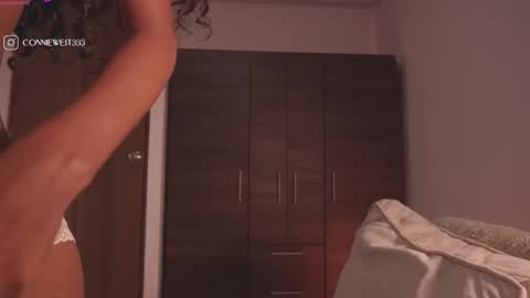 Snapshot of connie_west0 chatting on October 10, 10:58 pm   independent model online show from October 10, 10:58 pm