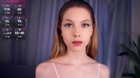 Hello im Sofia Welcme to my room .More hugs and kiss for you online show from September 18, 7:29 am