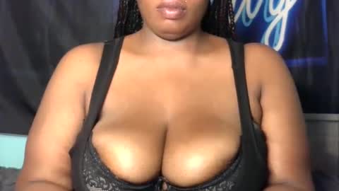 Snapshot of cookie1019 chatting on February 12, 5:26 am Cookie1019 online show from February 12, 5:26 am