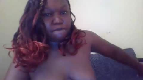 coolgirl001 online show from January 6, 8:18 am