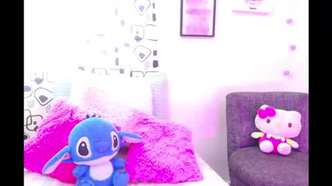 Snapshot of coral_davis chatting on February 6, 7:40 pm Coral online show from February 6, 7:40 pm
