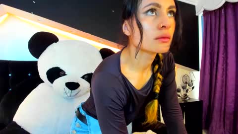 Coral  online show from February 13, 12:21 pm