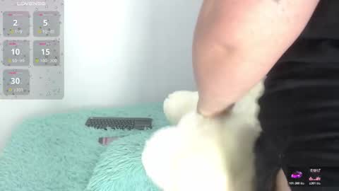 Snapshot of coraline_fox2 chatting on October 24, 3:19 pm coraline online show from October 24, 3:19 pm