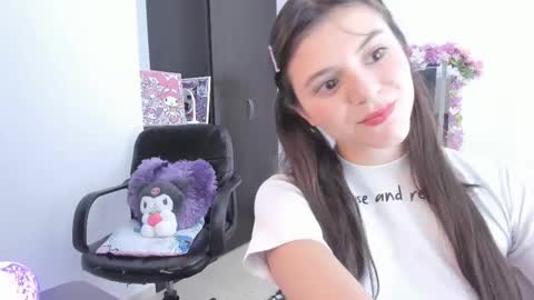 Coraline uwu     Bienvenidos al dulce mundo de Coraline    Hola amores soy Coraline  Una chica  tierna juguetona online show from January 13, 9:19 pm