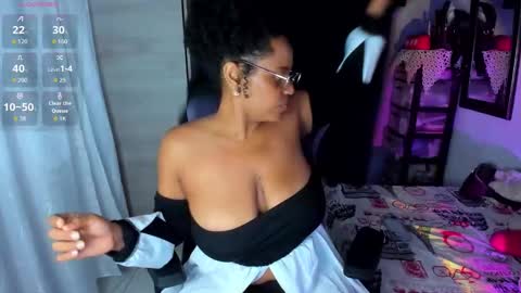 corina online show from November 30, 11:09 pm