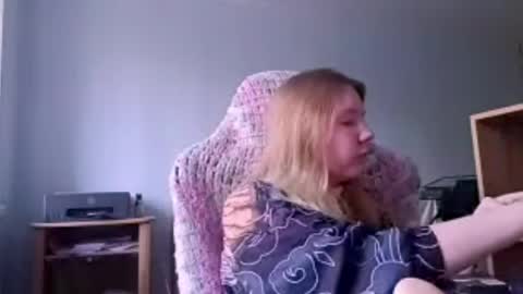 Elvi online show from May 29, 8:56 am