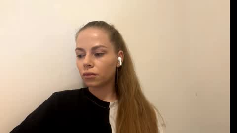 corinnachancy online show from December 19, 2:59 am