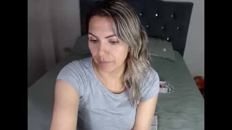 corinnasex online show from March 27, 12:23 am