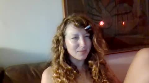 Snapshot of cosmiccoquette chatting on October 3, 1:33 am mamimaritza online show from October 3, 1:33 am