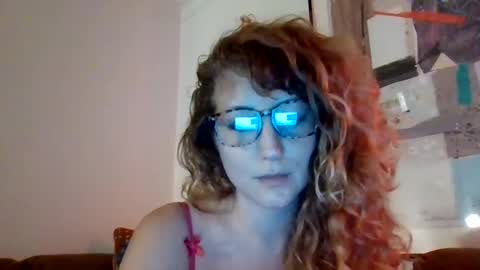 Snapshot of cosmiccoquette chatting on September 19, 1:48 am mamimaritza online show from September 19, 1:48 am