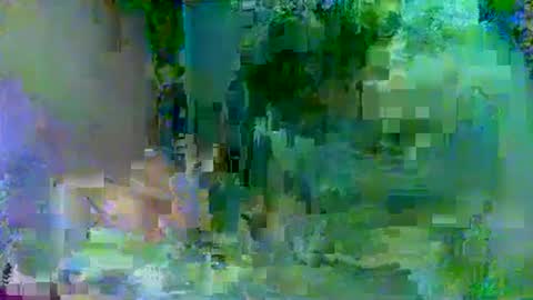 Snapshot of couleur_vanille chatting on March 7, 5:51 am couleur_vanille online show from March 7, 5:51 am