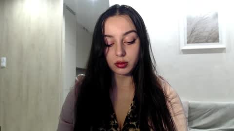 Courtney online show from December 1, 3:15 pm