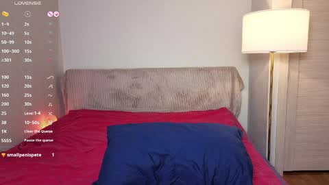 crazy_space11 online show from April 7, 2:08 pm