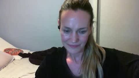 Anny online show from October 19, 12:23 am