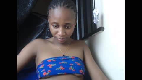 creamyxmuffin online show from March 5, 7:50 pm