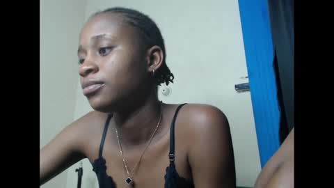 creamyxmuffin online show from March 1, 11:26 pm