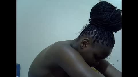 Snapshot of creamyypussyy chatting on October 9, 12:04 am creamyypussyy online show from October 9, 12:04 am