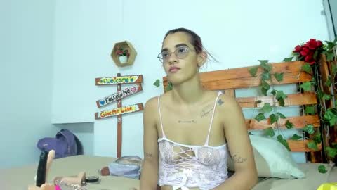 cris_dulce online show from February 24, 12:54 am