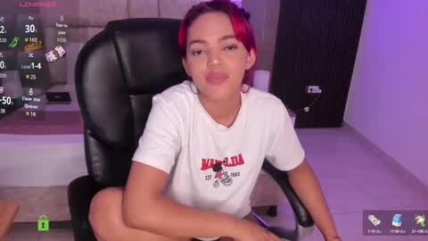 Snapshot of cristal__adams chatting on September 19, 12:48 pm cristal__adams online show from September 19, 12:48 pm