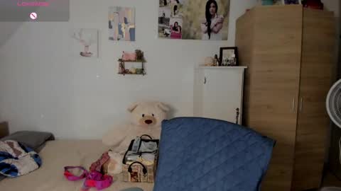 veronika online show from April 17, 2:13 am