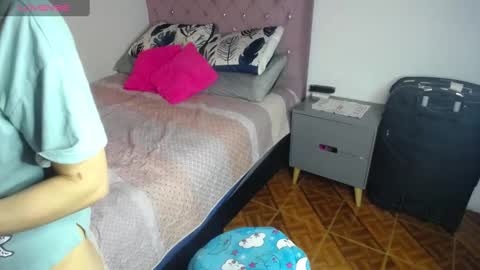 cristina online show from February 9, 5:43 pm