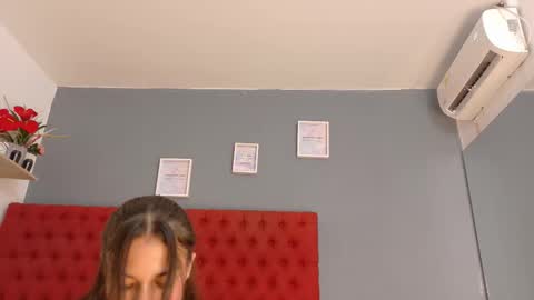 Cris  online show from March 3, 7:09 pm