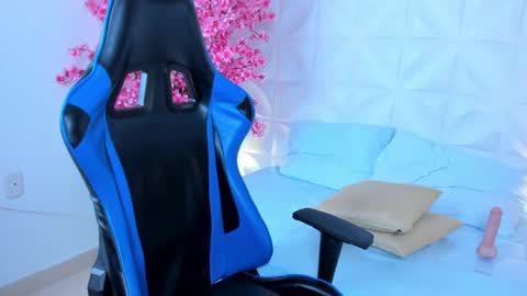 C R I S T I N A online show from October 11, 1:03 pm