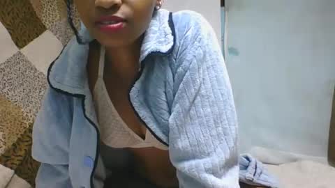 Snapshot of crush069 chatting on October 3, 7:08 pm crush069 online show from October 3, 7:08 pm