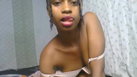 Snapshot of crush069 chatting on October 5, 7:19 pm crush069 online show from October 5, 7:19 pm