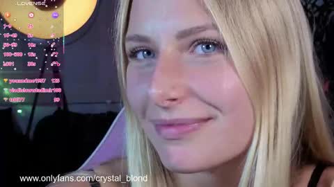 Snapshot of crystal_blond chatting on September 29, 8:36 pm Crystal online show from September 29, 8:36 pm