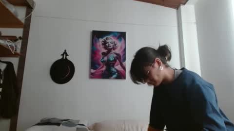 Crystal Blaze online show from April 7, 3:58 pm