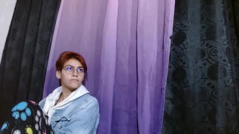Snapshot of crystal_starx chatting on February 11, 11:09 am Crystal Blaze online show from February 11, 11:09 am