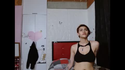 Snapshot of crystal_starx chatting on January 23, 11:15 pm Crystal Blaze online show from January 23, 11:15 pm
