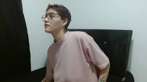 Snapshot of crystal_starx chatting on February 21, 2:50 am Crystal Blaze online show from February 21, 2:50 am
