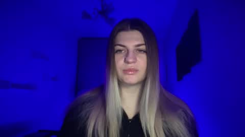 crystalblush01 online show from April 2, 4:26 pm