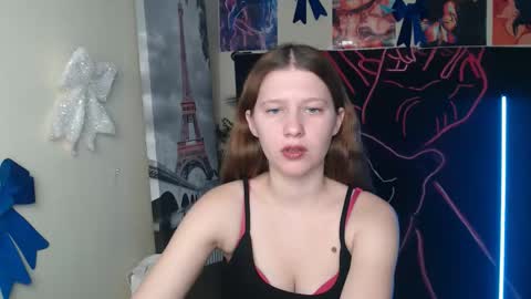 Stella online show from February 8, 1:15 pm