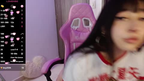 Snapshot of crystalitesq chatting on December 24, 6:28 pm Olivia online show from December 24, 6:28 pm