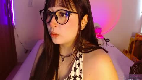 Olivia  online show from March 25, 12:41 pm