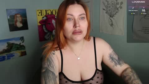 Snapshot of cuddlieschris chatting on February 9, 3:22 am Chris online show from February 9, 3:22 am