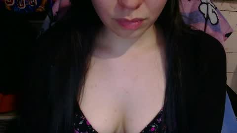 Angela online show from April 23, 4:09 pm