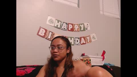 Nia Reese online show from March 8, 2:15 am