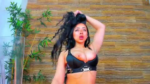 cupcake_izzy online show from March 26, 6:15 am