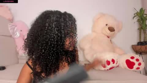 Curly  -  OF- CURLY SWEETT online show from June 5, 11:27 am